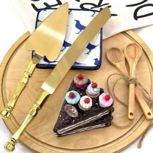 کارد کیک طلایی